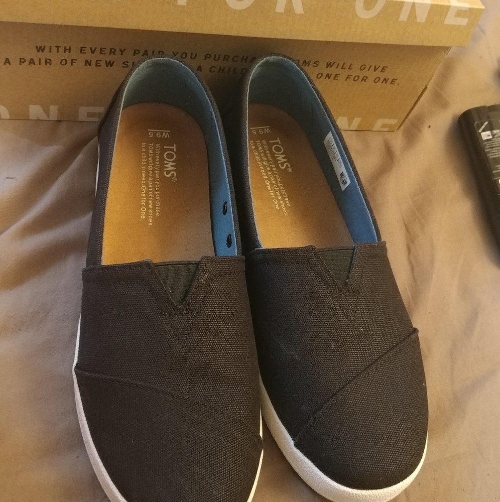 Toms Avalon Slip-on